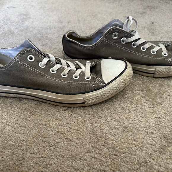 Low Top Converse - Picture 2 of 3